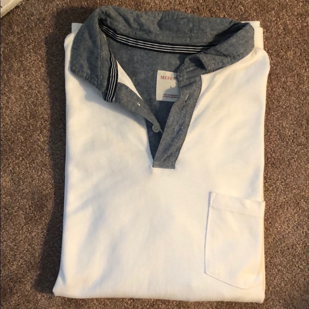 Short sleeved collared shirt with pocket